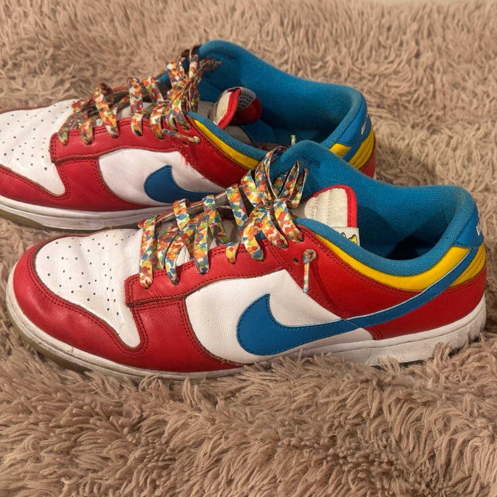 Multicolor Men's Sneakers with Red and White Accents